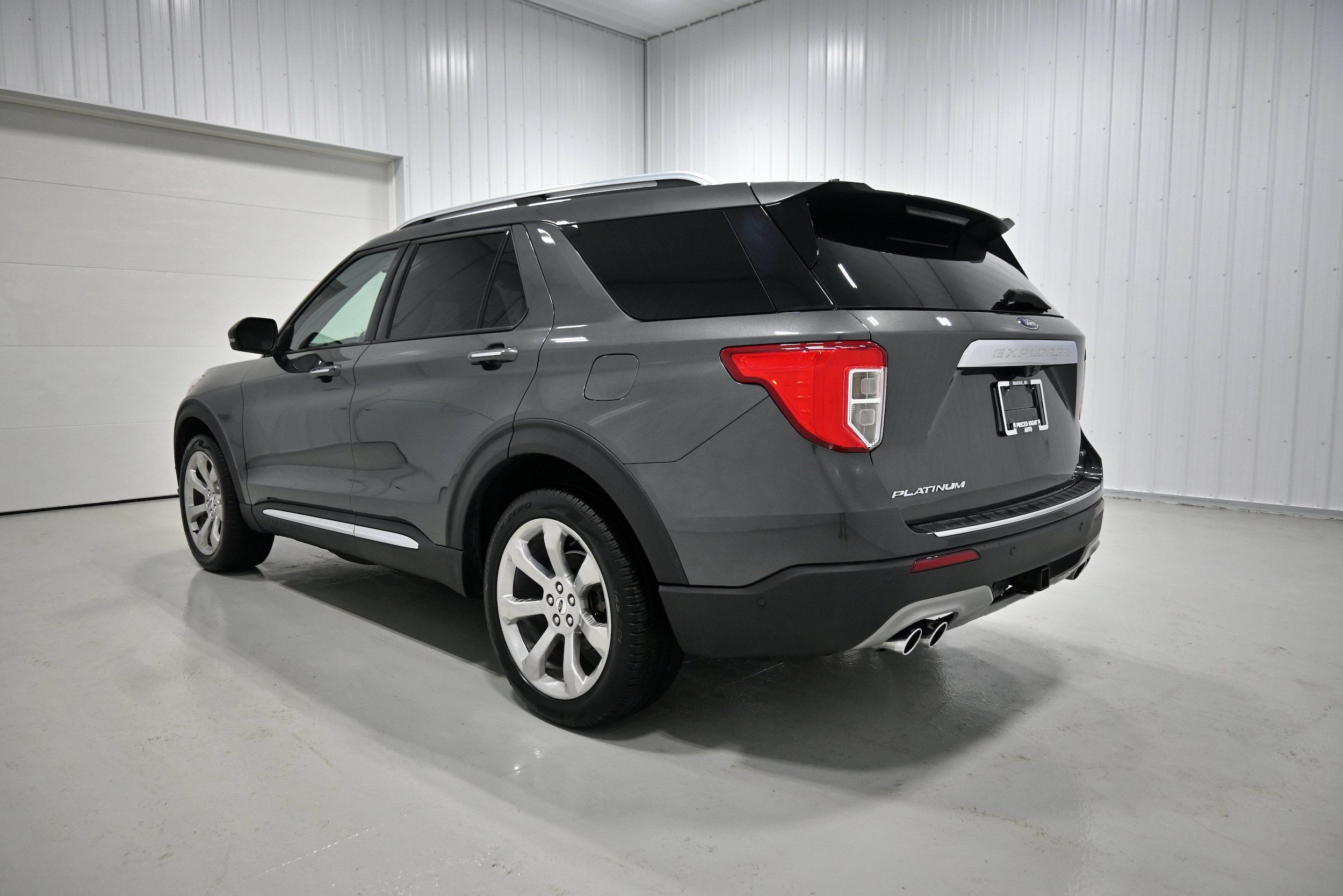 Used 2020 Ford Explorer Platinum w/ Premium Technology Package AWD/4WD image 33