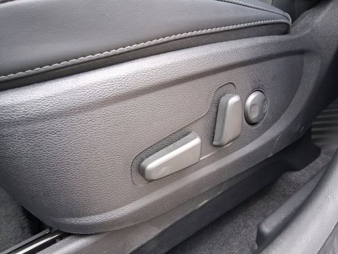 Used 2025 Kia Telluride S image 30