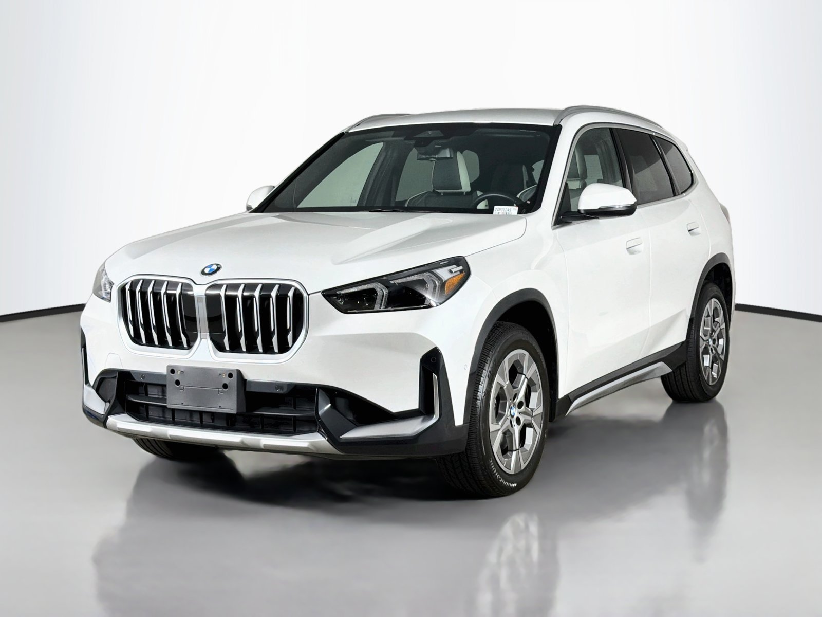 Used 2026 BMW X1 xDrive28i w/ Convenience Package AWD/4WD image 3