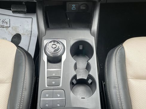 Certified 2022 Ford Escape Titanium w/ Titanium Elite Package image 30