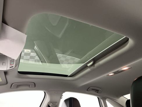 Used 2023 Volkswagen Jetta SE w/ Panoramic Sunroof Package FWD image 24