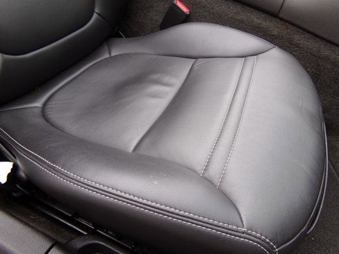 Used 2007 Pontiac Solstice Convertible w/ Premium Package RWD image 37