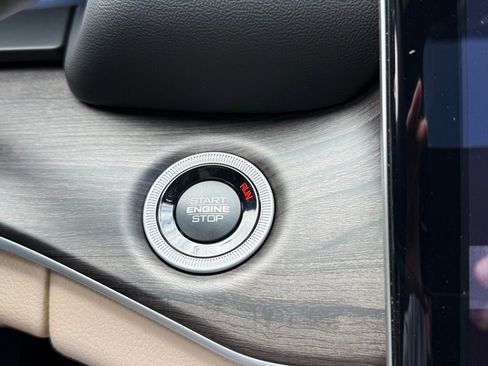 New 2025 Jeep Grand Cherokee Limited image 44