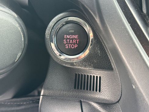 Used 2025 Subaru Forester Premium image 26