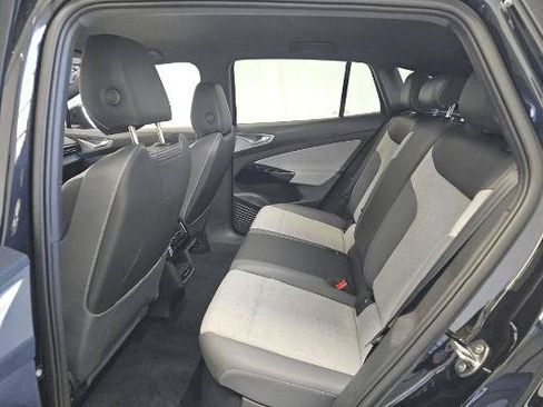 Used 2024 Volkswagen ID.4 Pro RWD image 14