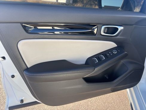 Used 2024 Honda Civic EX-L image 10