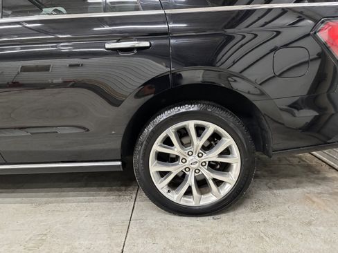 Used 2019 Ford Expedition Platinum image 6