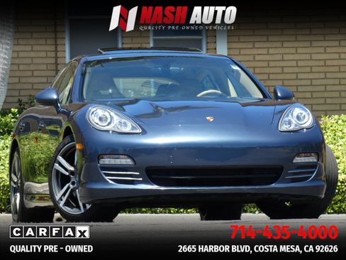 Used 2013 Porsche Panamera 4S image 1