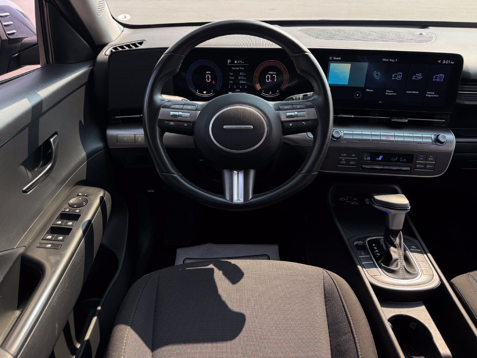 Used 2025 Hyundai Kona SEL AWD/4WD image 15