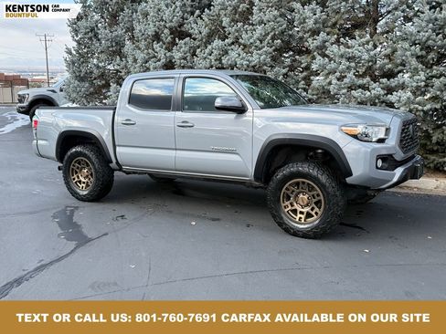 Used 2021 Toyota Tacoma TRD Off-Road image 11