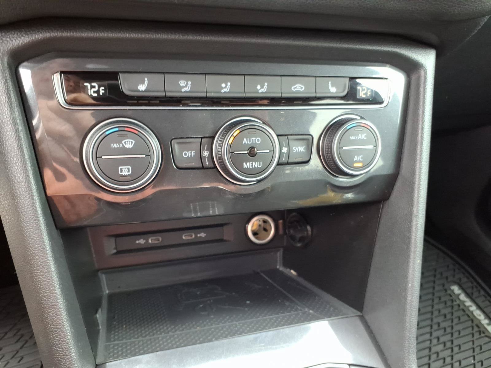 Used 2021 Volkswagen Tiguan SE R-Line AWD/4WD image 19