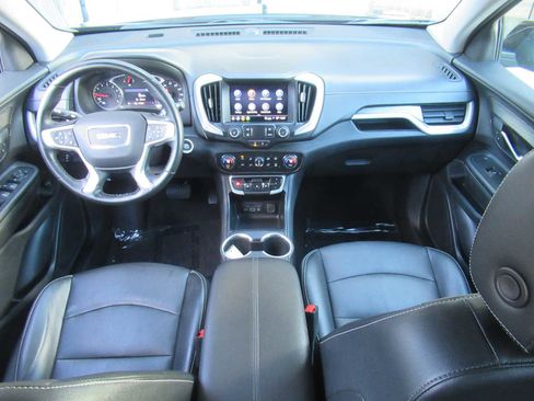 Used 2023 GMC Terrain SLT image 40