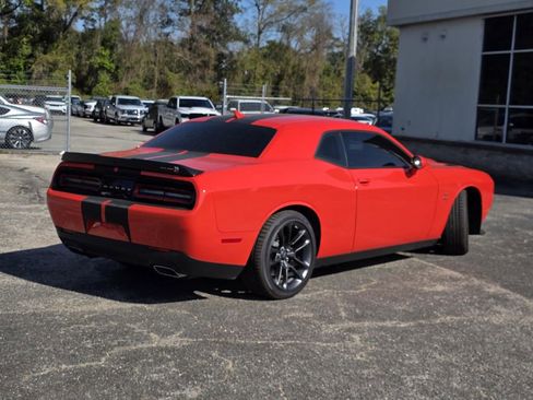 Used 2021 Dodge Challenger R/T Scat Pack RWD image 6