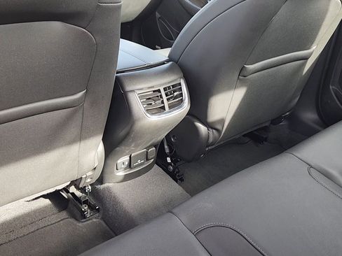 Used 2024 Chevrolet Malibu LT image 17