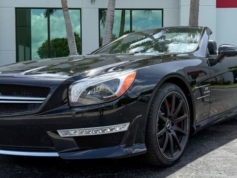 Used 2014 Mercedes-Benz SL 63 AMG image 2