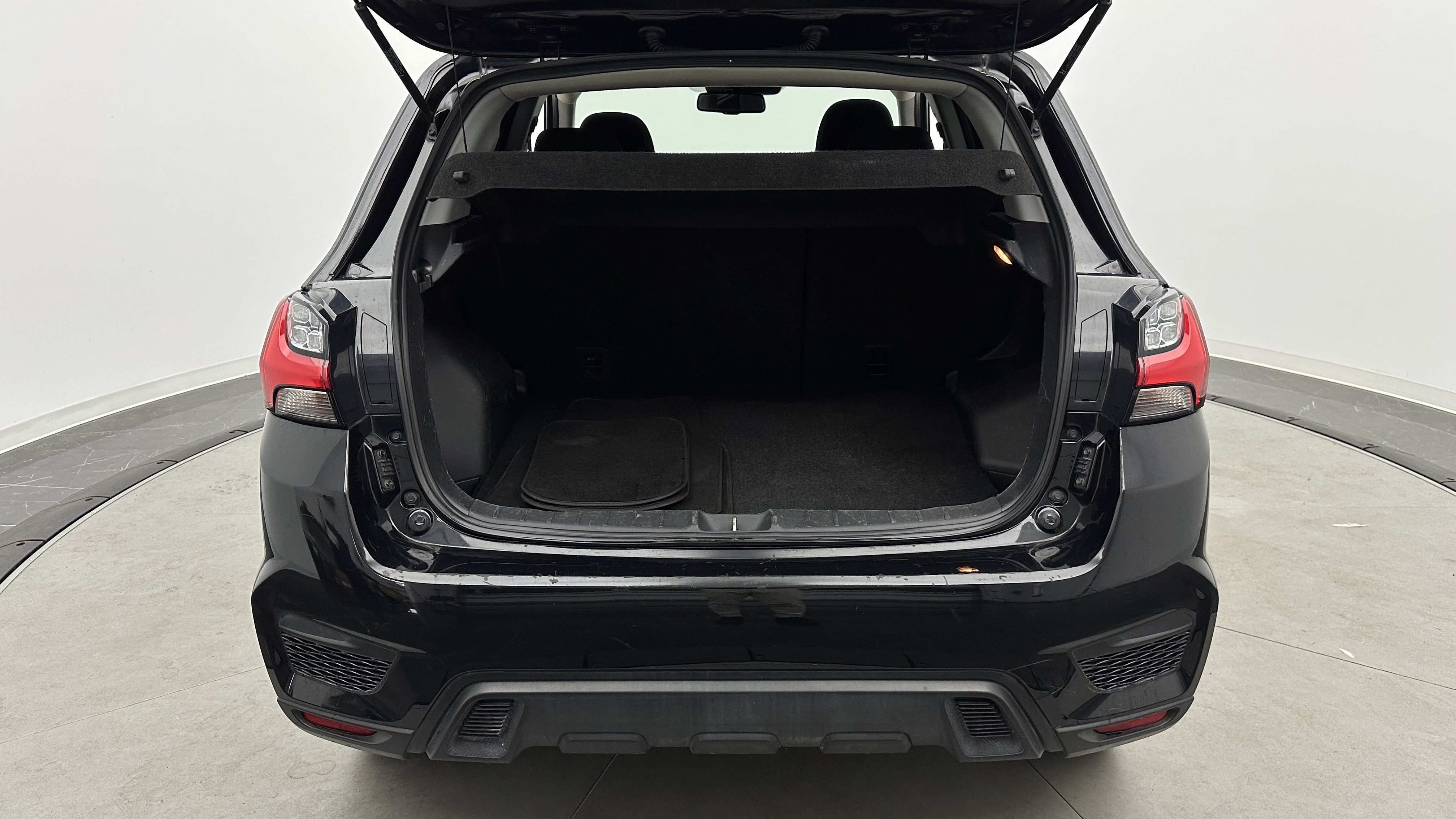 Used 2023 Mitsubishi Outlander Sport AWD image 29