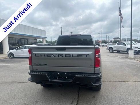 Used 2026 Chevrolet Silverado 1500 LT Trail Boss w/ LT Trail Boss Premium Package AWD/4WD image 4