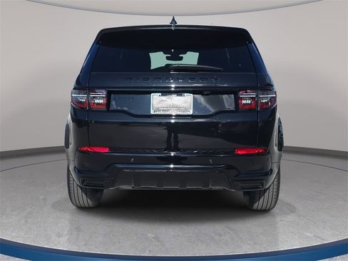 Certified 2025 Land Rover Discovery Sport Dynamic SE image 6