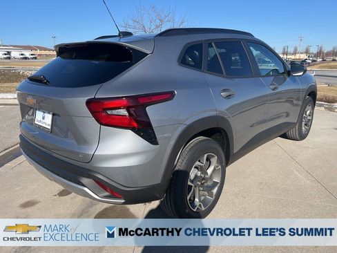 New 2026 Chevrolet Trax LT w/ Driver Confidence Package image 8