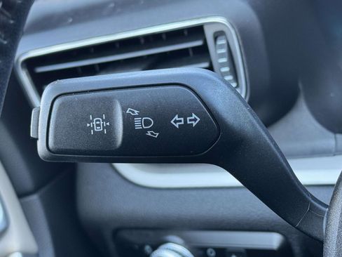 Certified 2022 Ford Explorer XLT w/ Equipment Group 202A image 19