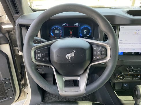 Used 2025 Ford Bronco 2-Door image 9