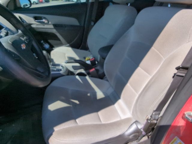 Used 2015 Chevrolet Cruze LT FWD image 10