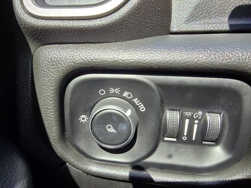 Used 2020 RAM 3500 Tradesman image 18