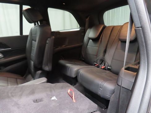 Used 2025 Mercedes-Benz GLS 450 4MATIC image 54