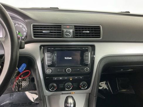 Used 2013 Volkswagen Passat 2.5 SE FWD image 16