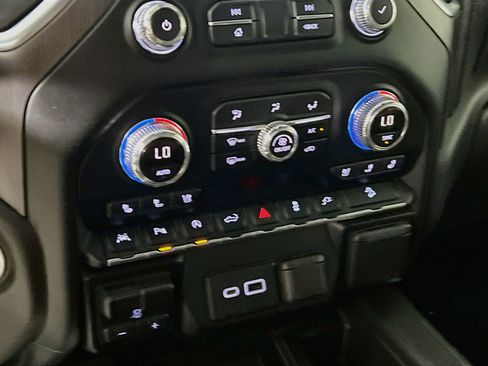 Used 2019 GMC Sierra 1500 AT4 w/ AT4 Premium Package AWD/4WD image 25