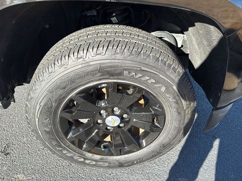 Used 2020 Chevrolet Colorado LT image 35