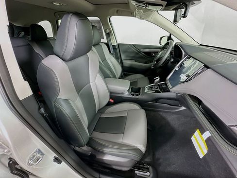 Used 2025 Subaru Outback Onyx Edition AWD/4WD image 34