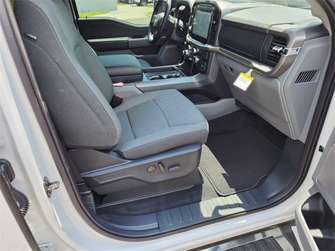 New 2025 Ford F150 XLT w/ Equipment Group 303A High image 9