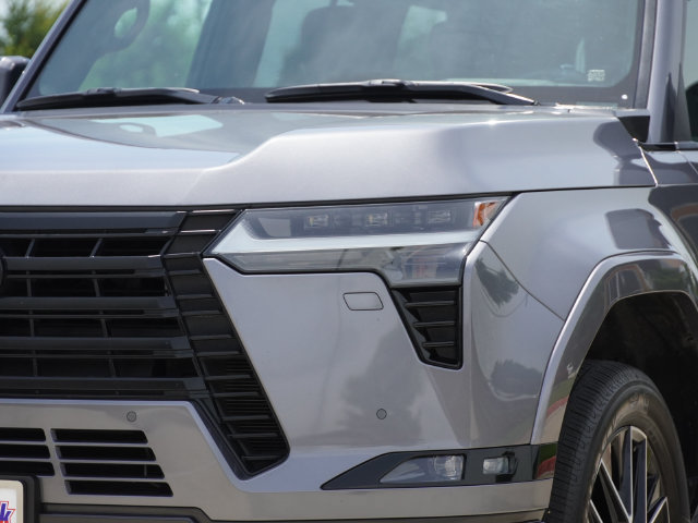 Used 2024 Lexus GX 550 w/ Accessory Package (2T) AWD/4WD image 7