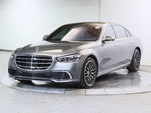 Used 2022 Mercedes-Benz S 580 4MATIC Sedan w/ Rear Seat Package image 13