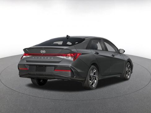 Used 2026 Hyundai Elantra Sport FWD image 2