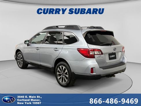 Used 2017 Subaru Outback 3.6R Limited AWD/4WD image 3