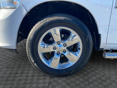 Used 2019 RAM 1500 Express image 32