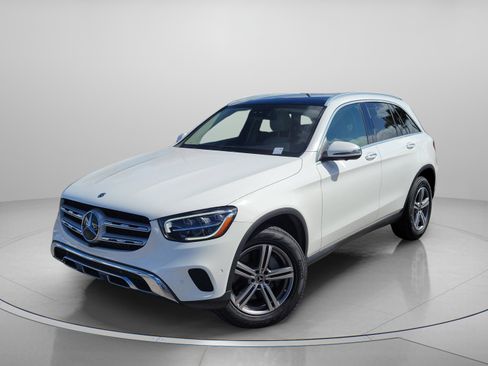 Used 2022 Mercedes-Benz GLC 300 image 2