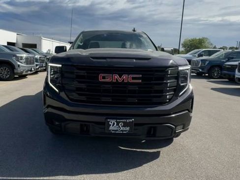 New 2026 GMC Sierra 1500 Elevation image 3