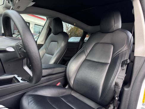 Used 2021 Tesla Model Y Long Range image 15