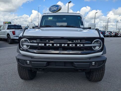 New 2025 Ford Bronco Outer Banks w/ Sasquatch Package image 9