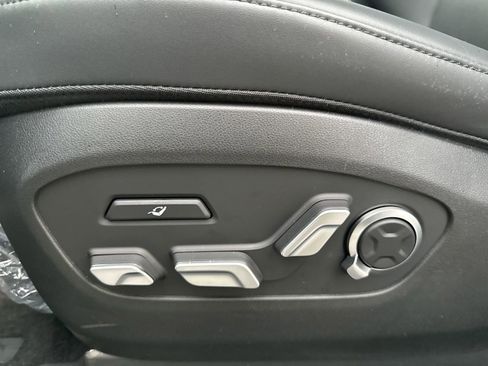 New 2026 Hyundai Ioniq 9 Calligraphy image 14