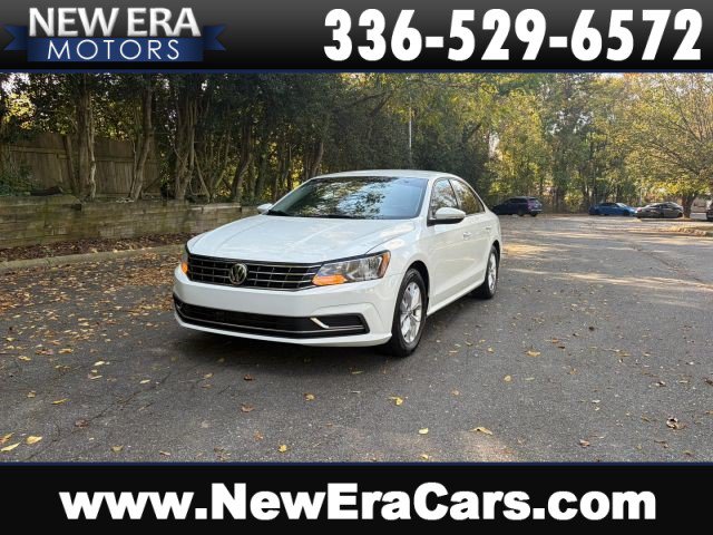 Used 2018 Volkswagen Passat 2.0T S w/ Driver Assistance Package FWD image 1