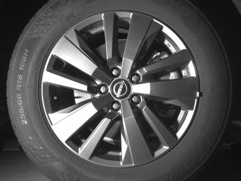 Used 2025 Nissan Pathfinder SV image 13