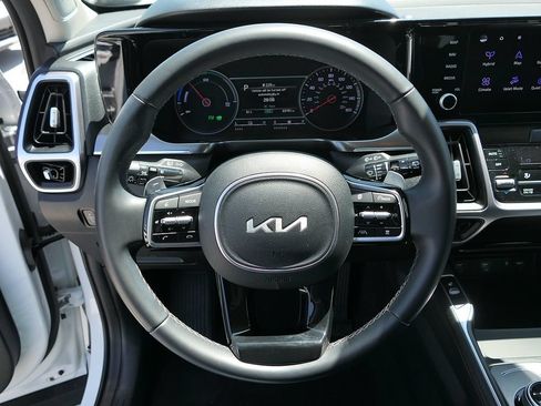 Used 2023 Kia Sorento EX AWD/4WD image 18