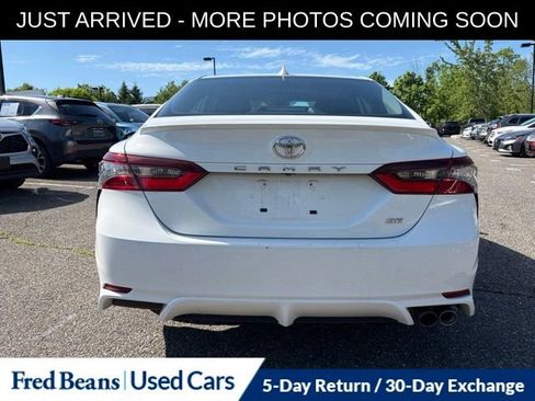 Used 2024 Toyota Camry SE w/ Convenience Package FWD image 6