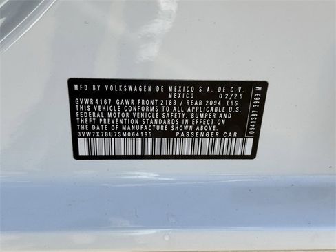 Certified 2025 Volkswagen Jetta SE image 29