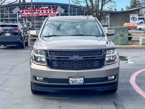 Used 2017 Chevrolet Tahoe LT w/ Luxury Package image 6