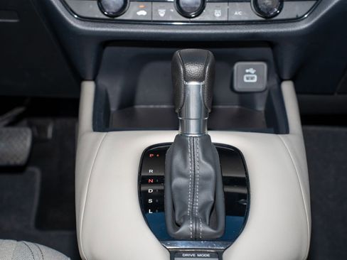 Certified 2023 Honda HR-V LX image 23